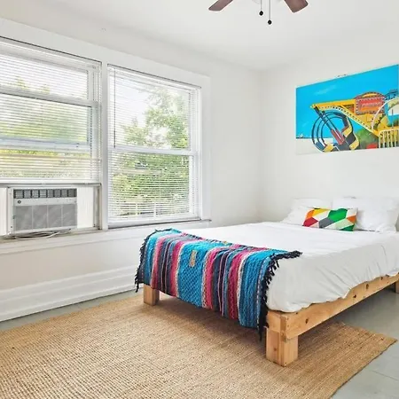 Spacious Detroit Home, Downtown Nearby, 8 Guests Exterior photo