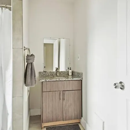 Spacious Detroit Home, Downtown Nearby, 8 Guests Exterior photo