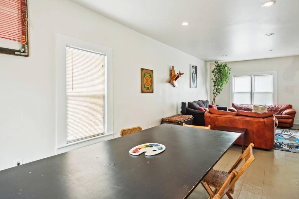 Casa vacanze Spacious Home, Downtown Nearby, 8 Guests *